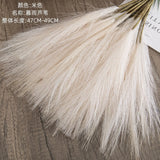 Faux pampas grass in a vase – Milky White